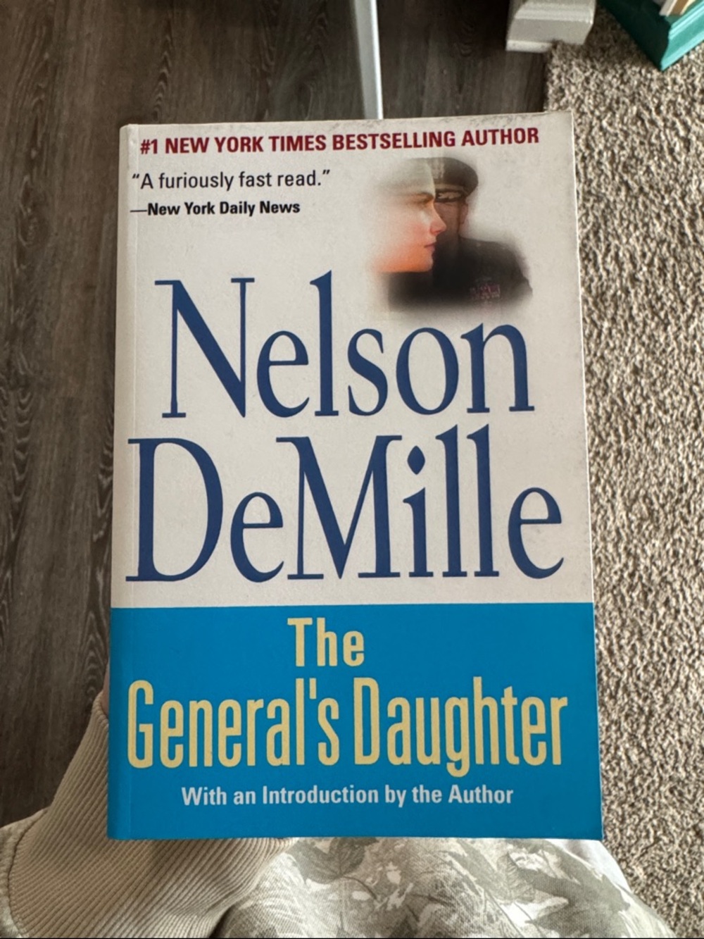 Nelson DeMille The General's Daughter Paperback - Blue & White Cover